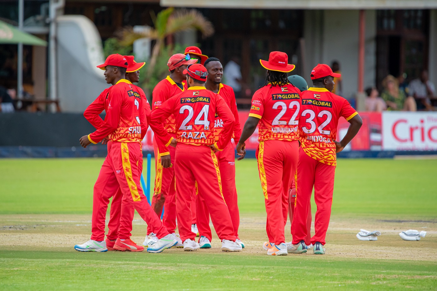 Zimbabwe bowl and bring in Mavuta; Parag and Mukesh return for India