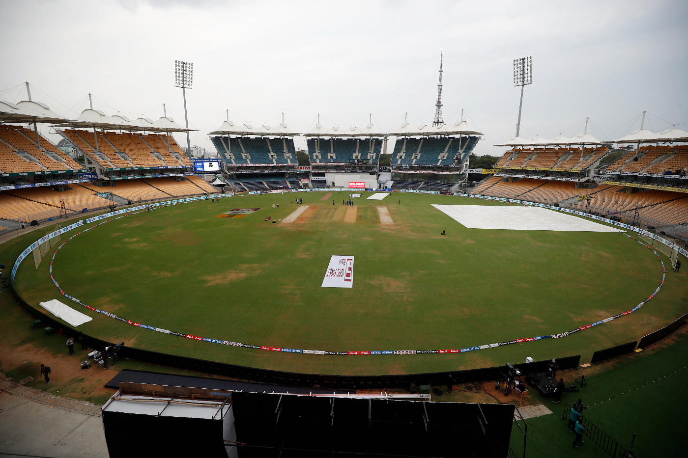 Bangladesh bowl, both teams play three pacers